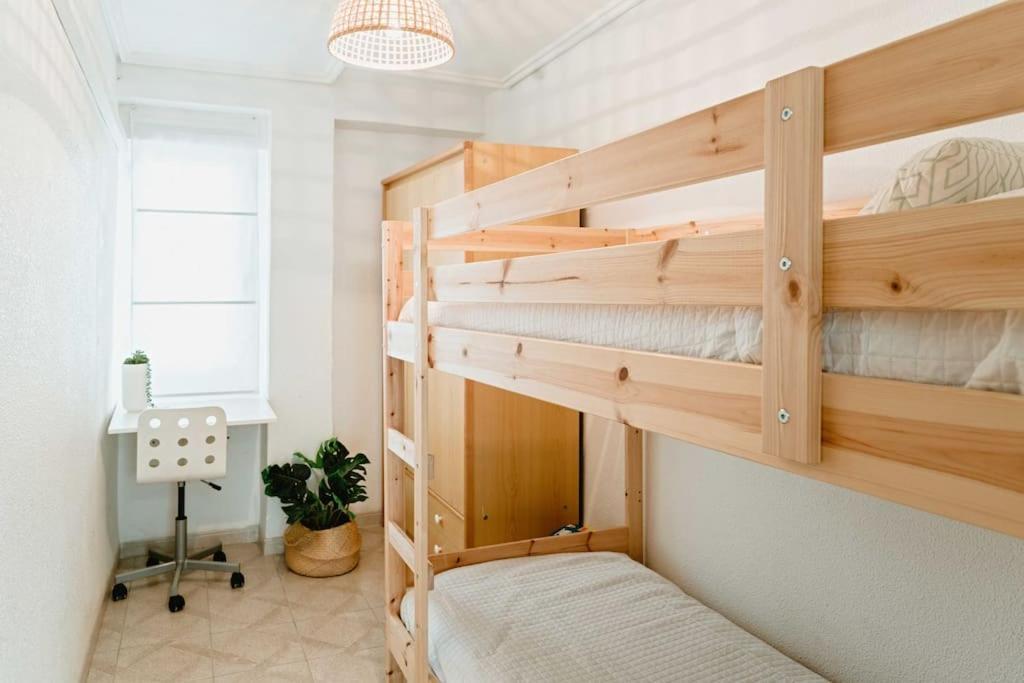 Apartamento Frente Al Mar, Familiar Y Acogedor. 산타 폴라 외부 사진