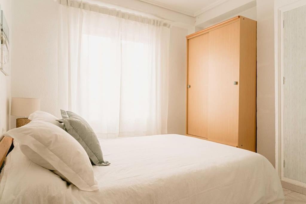 Apartamento Frente Al Mar, Familiar Y Acogedor. 산타 폴라 외부 사진